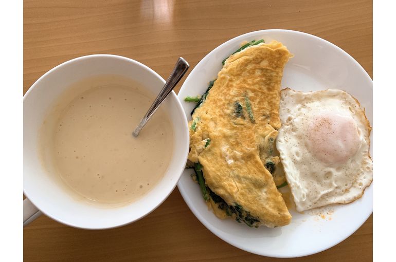 朝食